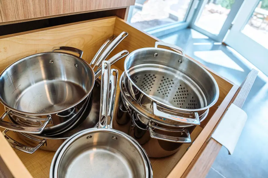 Best Way to Pack Pots and Pans