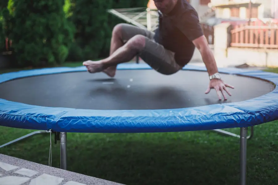 Dismantle a Trampoline