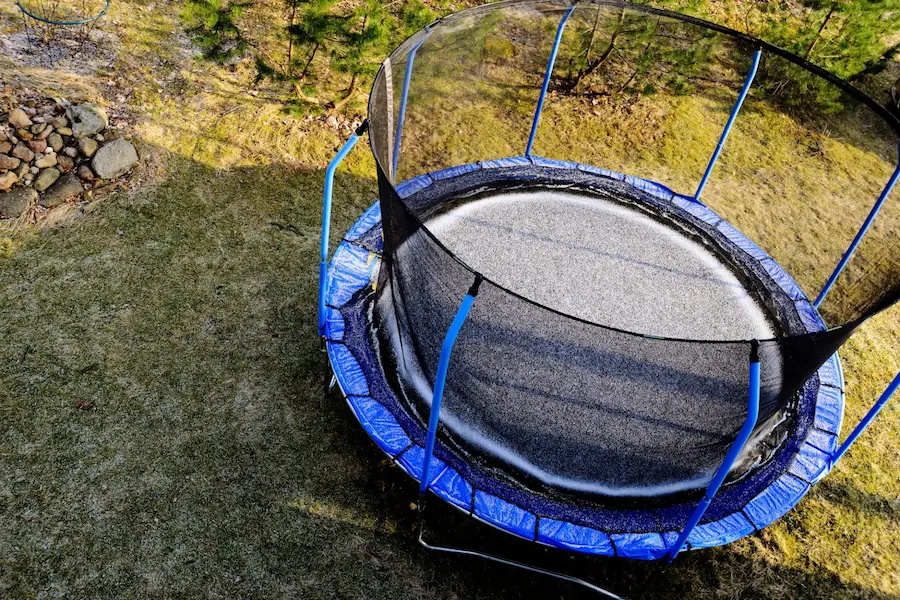 Dismantle a Trampoline